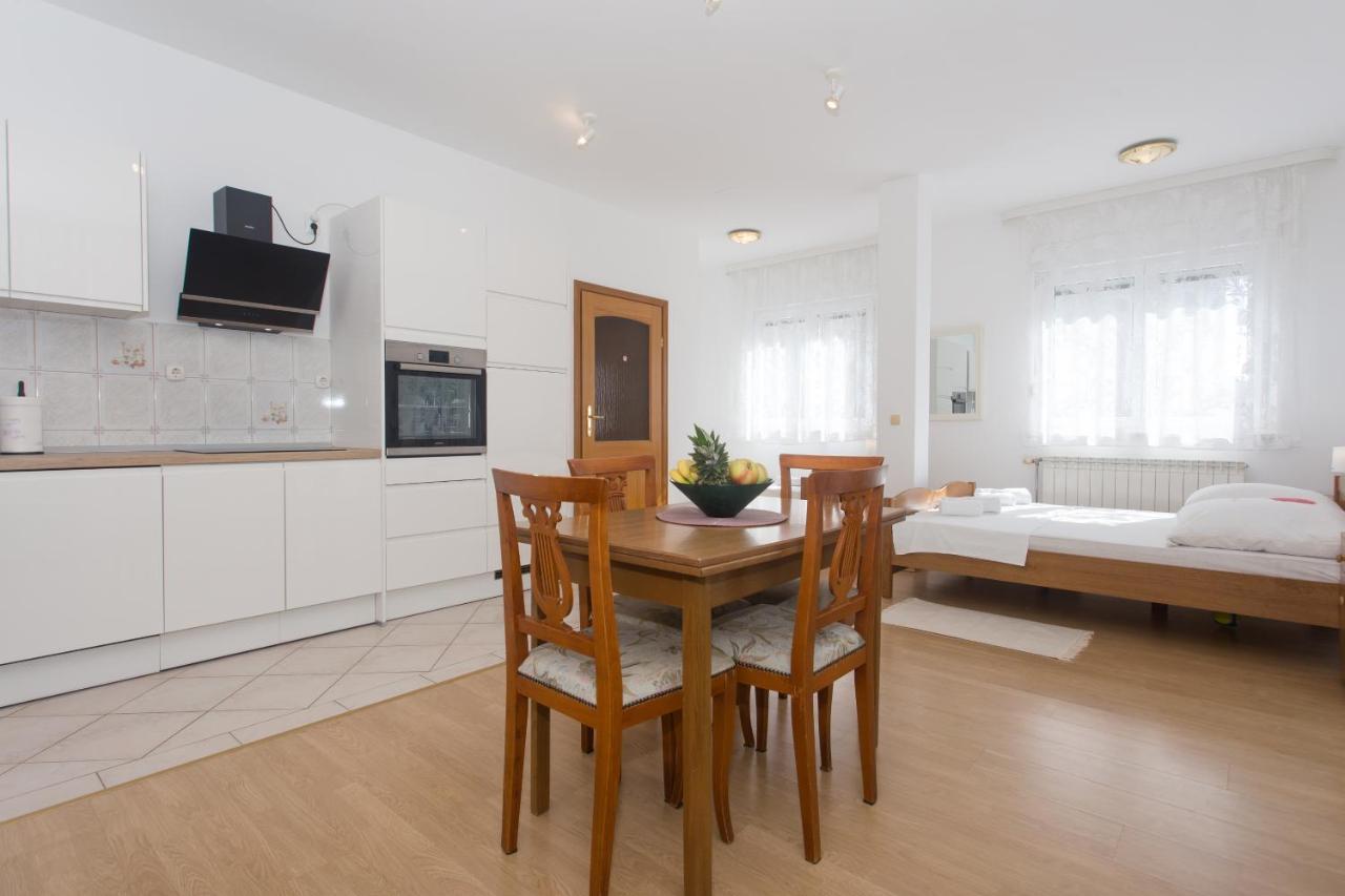 Apartments Villa Japeri คาชเตลา ห้อง รูปภาพ