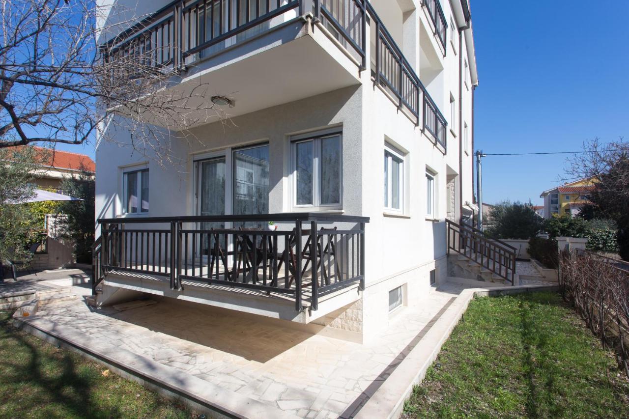 Apartments Villa Japeri คาชเตลา ภายนอก รูปภาพ