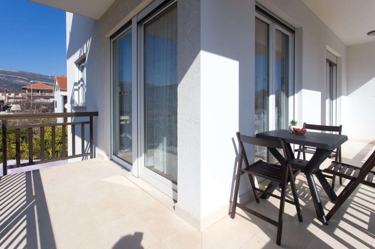 Apartments Villa Japeri คาชเตลา ภายนอก รูปภาพ