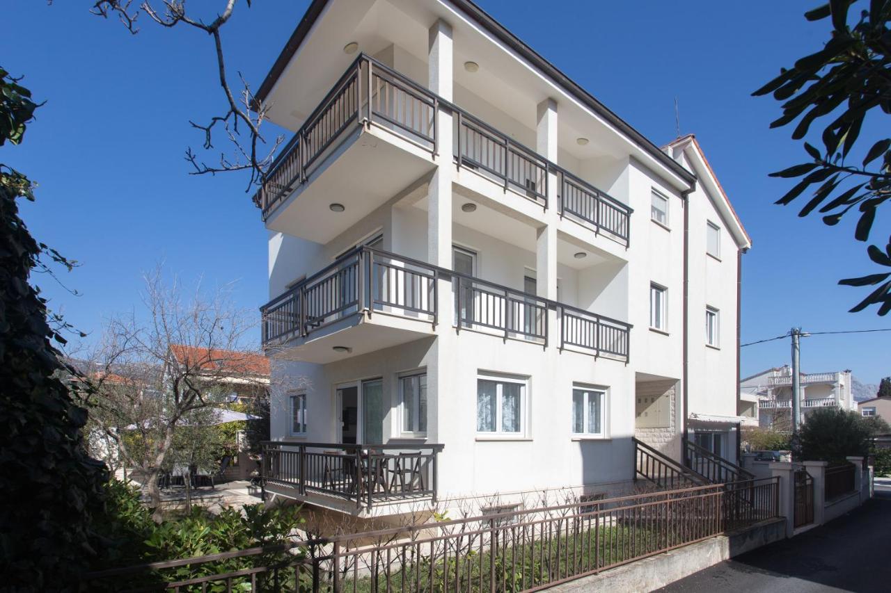 Apartments Villa Japeri คาชเตลา ภายนอก รูปภาพ